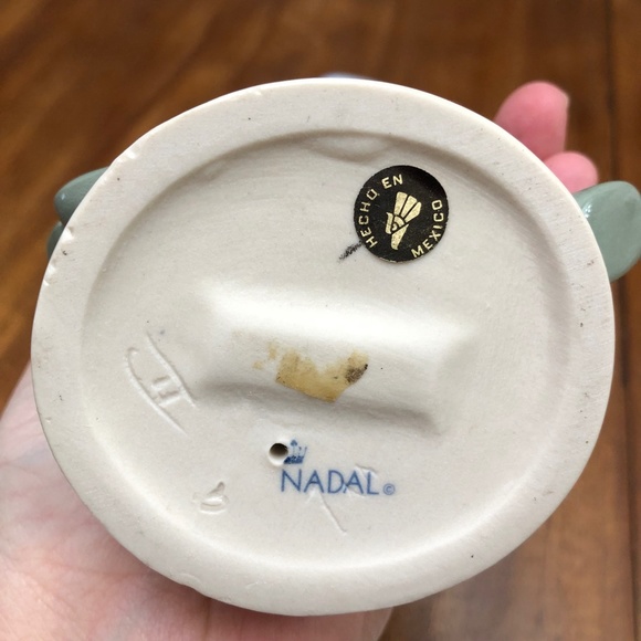 Nadal Clown with Flowers Porcelain Statuette - Picture 5 of 6